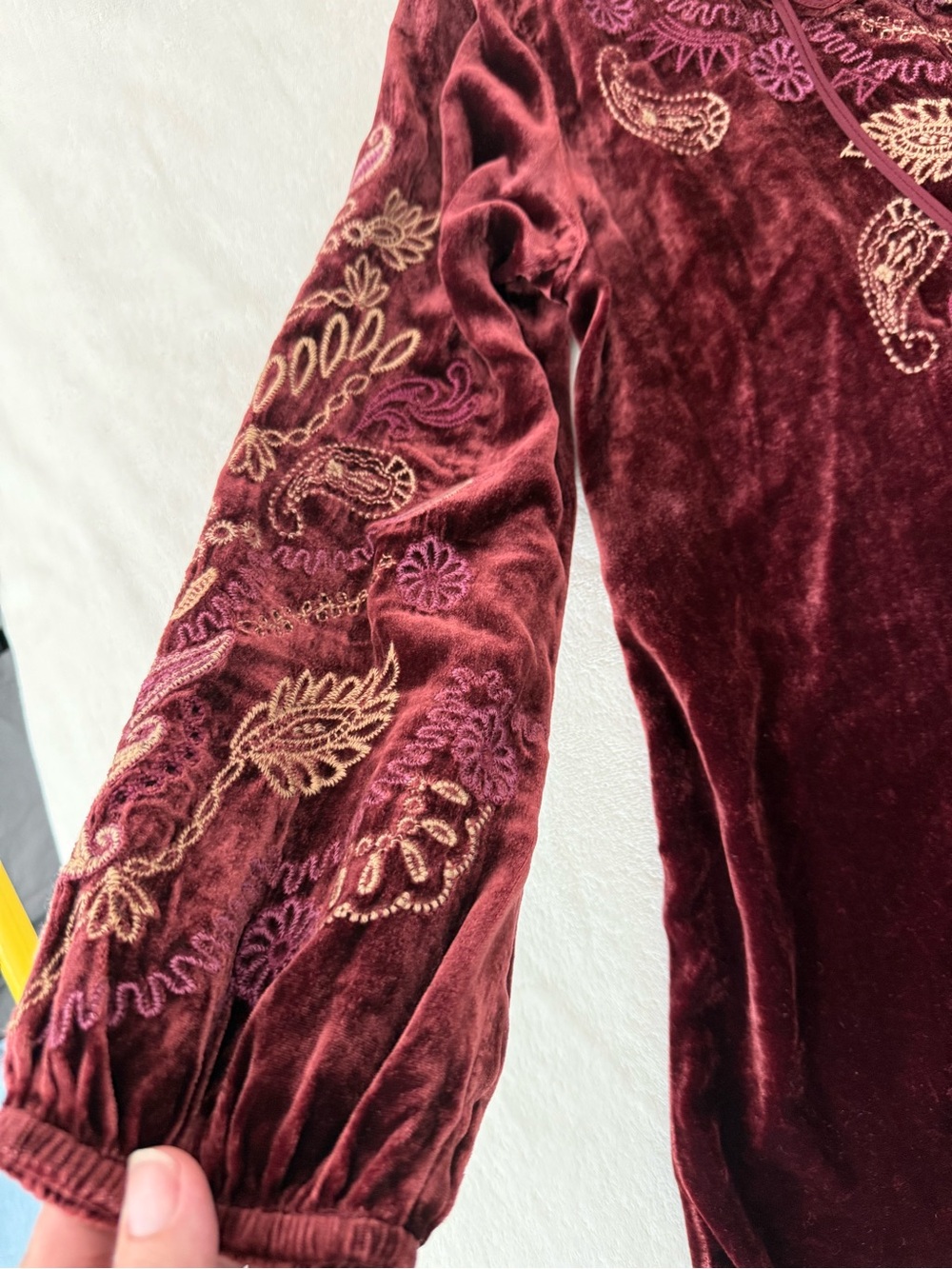Johnny Was Burgundy Velvet Embroidered Top Tassels Sz L D83 - Picture 3 of 8